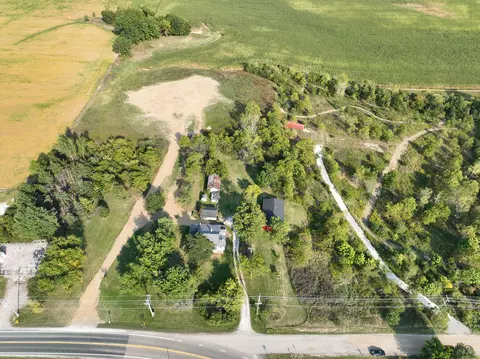 8461 Pleasant Lake Rd, Ann Arbor, MI 48103