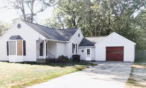 1921 S Mill Iron Rd, Muskegon, MI 49442