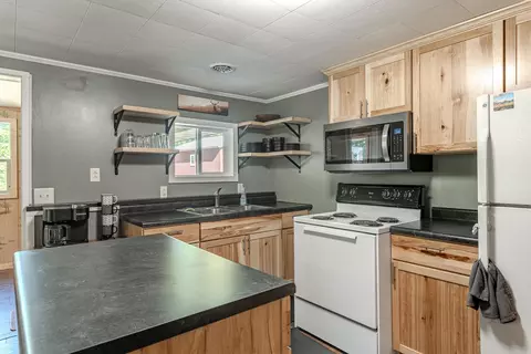 6527 S James Rd, Baldwin, MI 49304 photo 7