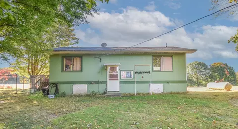 5228 Moore Rd, Tekonsha, MI 49092
