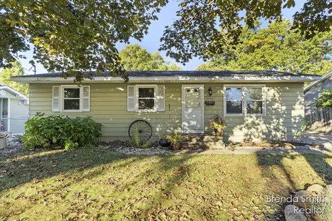 3765 Parkland Ave SW, Wyoming, MI 49509