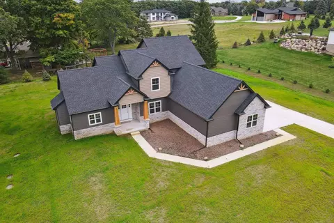 9001 Charter Oak Ln, Saline, MI 48176