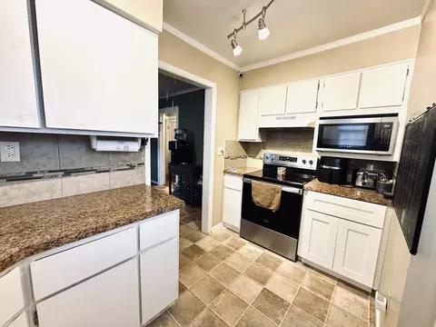 608 Royal Dr, Jackson, MI 49202 photo 7