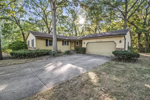 2580 Emerson Ave NW, Grand Rapids, MI 49544