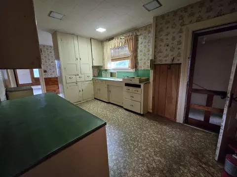 103 S Railroad St, Allen, MI 49227 photo 10