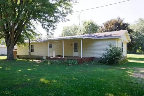16433 Floating Bridge Rd, Three Rivers, MI 49093