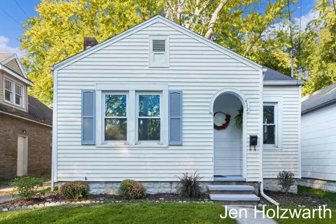 412 S Clemens Ave, Lansing, MI 48912