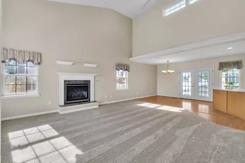 Living - 413 Settlers Cv, Tecumseh, MI 49286 photo 3 of 9