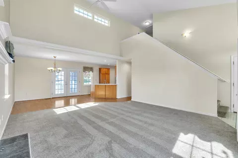 Living - 413 Settlers Cv, Tecumseh, MI 49286 photo 4 of 9