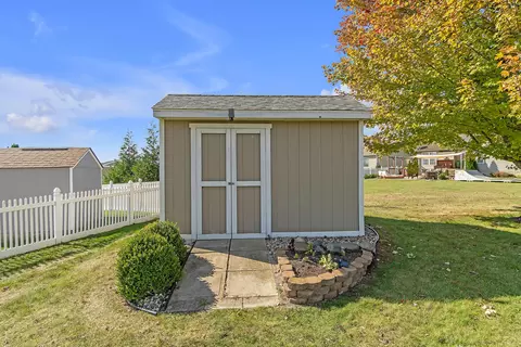 Exterior - 413 Settlers Cv, Tecumseh, MI 49286 photo 7 of 10