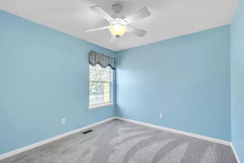 Bedroom - 413 Settlers Cv, Tecumseh, MI 49286 photo 3 of 6