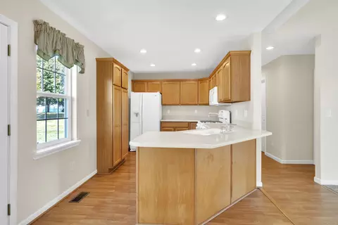 Kitchen - 413 Settlers Cv, Tecumseh, MI 49286 photo 1 of 7