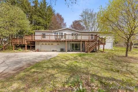 7210 Belding Rd NE, Rockford, MI 49341