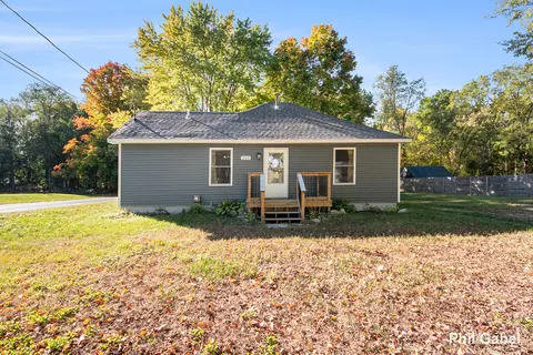 226 E Fargo St, Sheridan, MI 48884