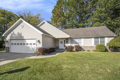 8225 Pattiwood Ln #59, Richland, MI 49083