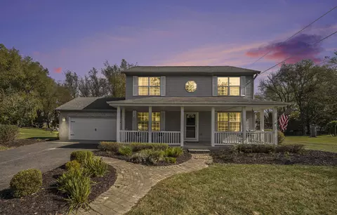 58377 Kristina Cir W, Paw Paw, MI 49079