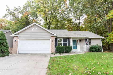 9640 Sebring Dr #37, Portage, MI 49002