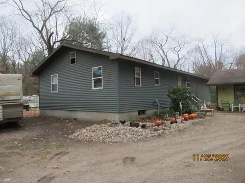 9434 Vinton Ave NW, Sparta, MI 49345