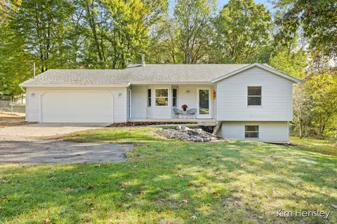 8454 Young Ave NE, Rockford, MI 49341
