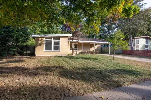 2033 Floyd St SW, Wyoming, MI 49519