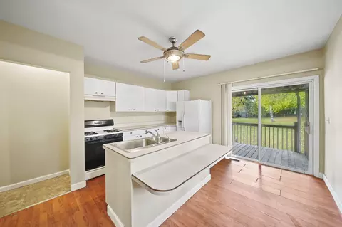 2108 First St, Jackson, MI 49203 photo 4
