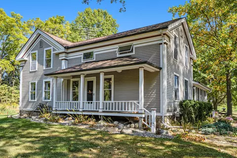 3698 N 28th St, Kalamazoo, MI 49048
