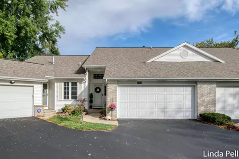 4366 Canal Ave SW #7, Grandville, MI 49418