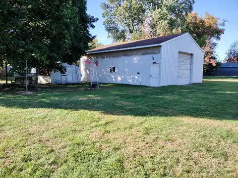 604 Jacqueline St, Jackson, MI 49202 photo 3