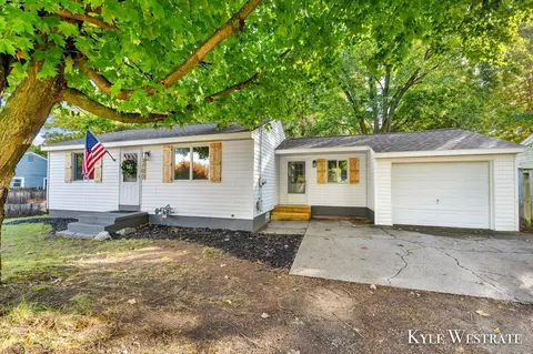 3700 Miramar Ave NE, Grand Rapids, MI 49525