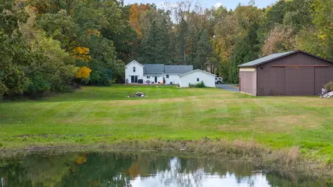 Exterior - 2531 Reynolds Rd, Jackson, MI 49201 photo 16 of 23