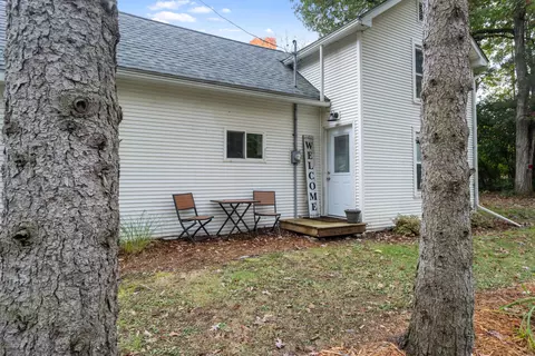 Exterior - 2531 Reynolds Rd, Jackson, MI 49201 photo 9 of 23