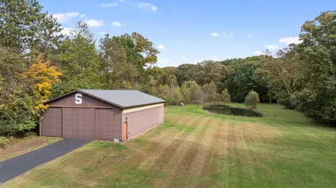 Exterior - 2531 Reynolds Rd, Jackson, MI 49201 photo 18 of 23