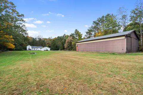 Exterior - 2531 Reynolds Rd, Jackson, MI 49201 photo 19 of 23