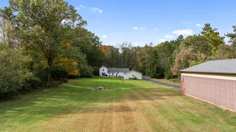 Exterior - 2531 Reynolds Rd, Jackson, MI 49201 photo 17 of 23