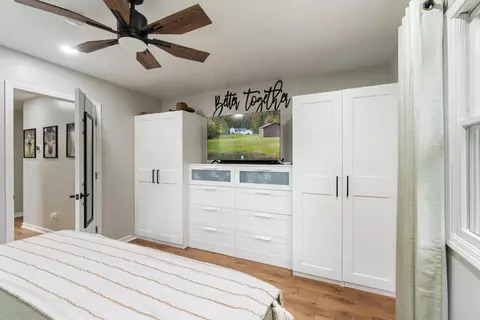 Bedroom - 2531 Reynolds Rd, Jackson, MI 49201 photo 3 of 5