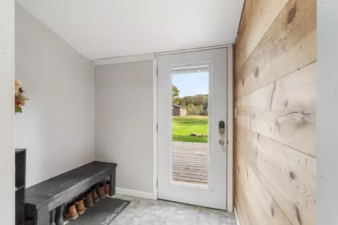 Entry Way - 2531 Reynolds Rd, Jackson, MI 49201 photo 1 of 10