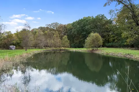 View/Area - 2531 Reynolds Rd, Jackson, MI 49201 photo 1 of 11