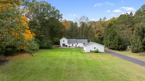 Exterior - 2531 Reynolds Rd, Jackson, MI 49201 photo 15 of 23