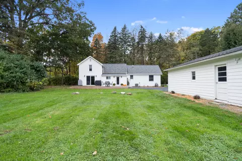 Exterior - 2531 Reynolds Rd, Jackson, MI 49201 photo 6 of 23