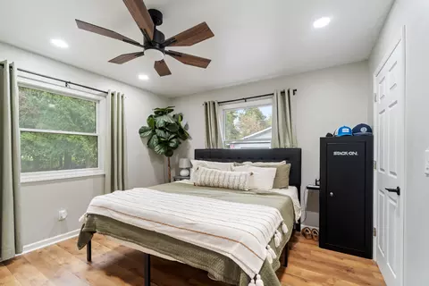 Bedroom - 2531 Reynolds Rd, Jackson, MI 49201 photo 2 of 5