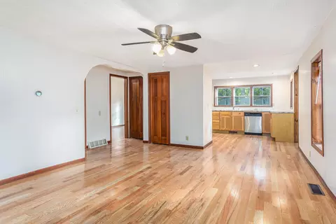 710 E Mill St, Hastings, MI 49058 photo 8