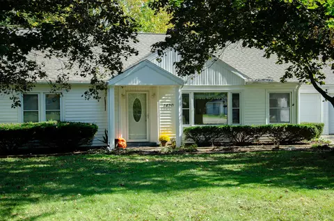 1420 Sunnyfield Rd, Sturgis, MI 49091