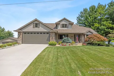 2669 Barry St, Hudsonville, MI 49426