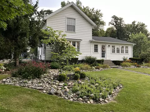 124 E State St, Reading, MI 49274 photo 2