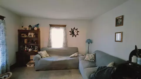 571 Southern Rd, Bronson, MI 49028 photo 2
