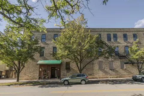 9 S 3rd St #302, Grand Haven, MI 49417