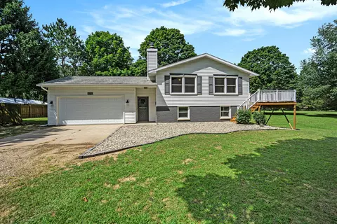 39578 Cr 653, Paw Paw, MI 49079