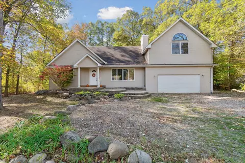 1476 Water St, Eaton Rapids, MI 48827