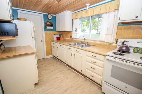 11279 Point Rd, Three Rivers, MI 49093 photo 13