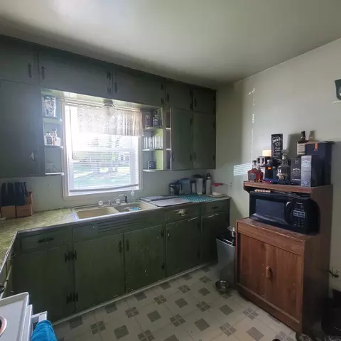 214 S Comstock St, Addison, MI 49220 photo 7